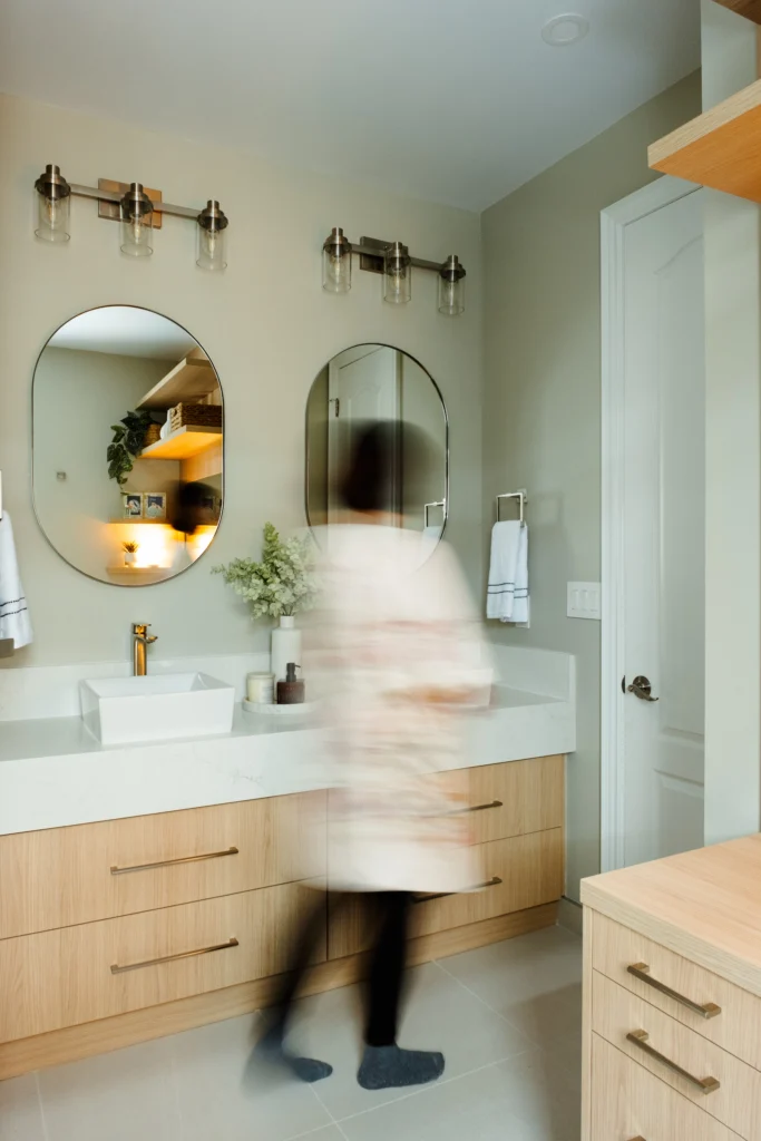 Glengarry bathroom and ensuite interior design — Mississauga — Studio Kimi Interior (view 7)