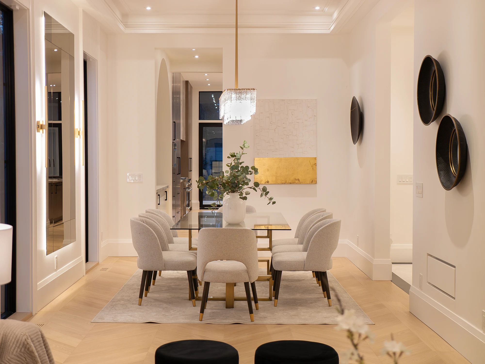 Mona dining room — Port Credit, Mississauga — Studio Kimi Interior