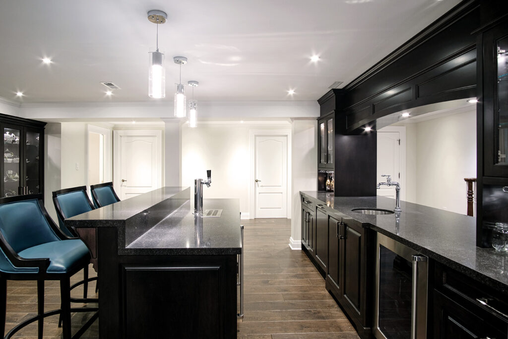 Burrowhill basement home bar in Lorne Park, Mississauga - Studio Kimi interior design