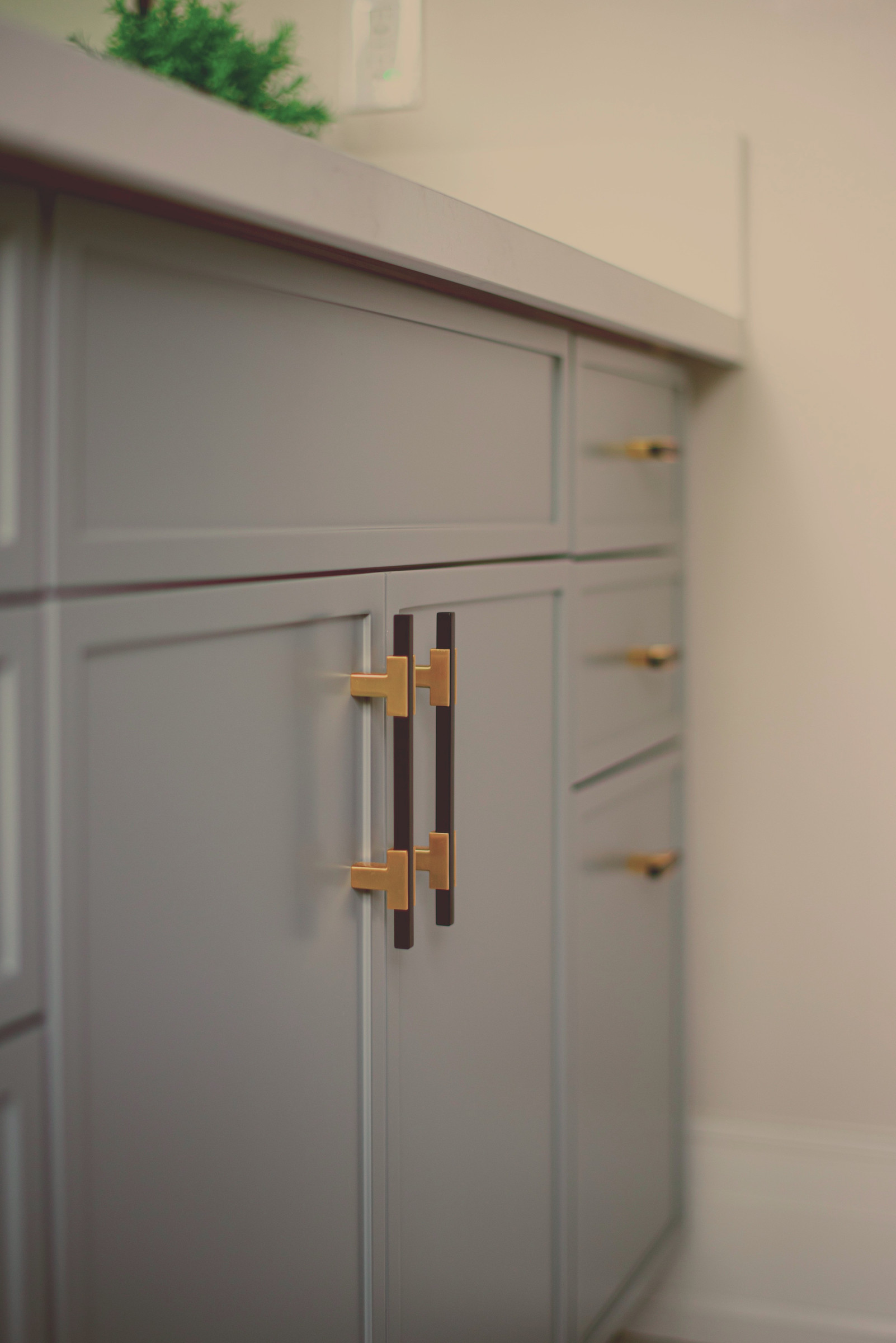 Ensuite vanity — Mississauga bathroom