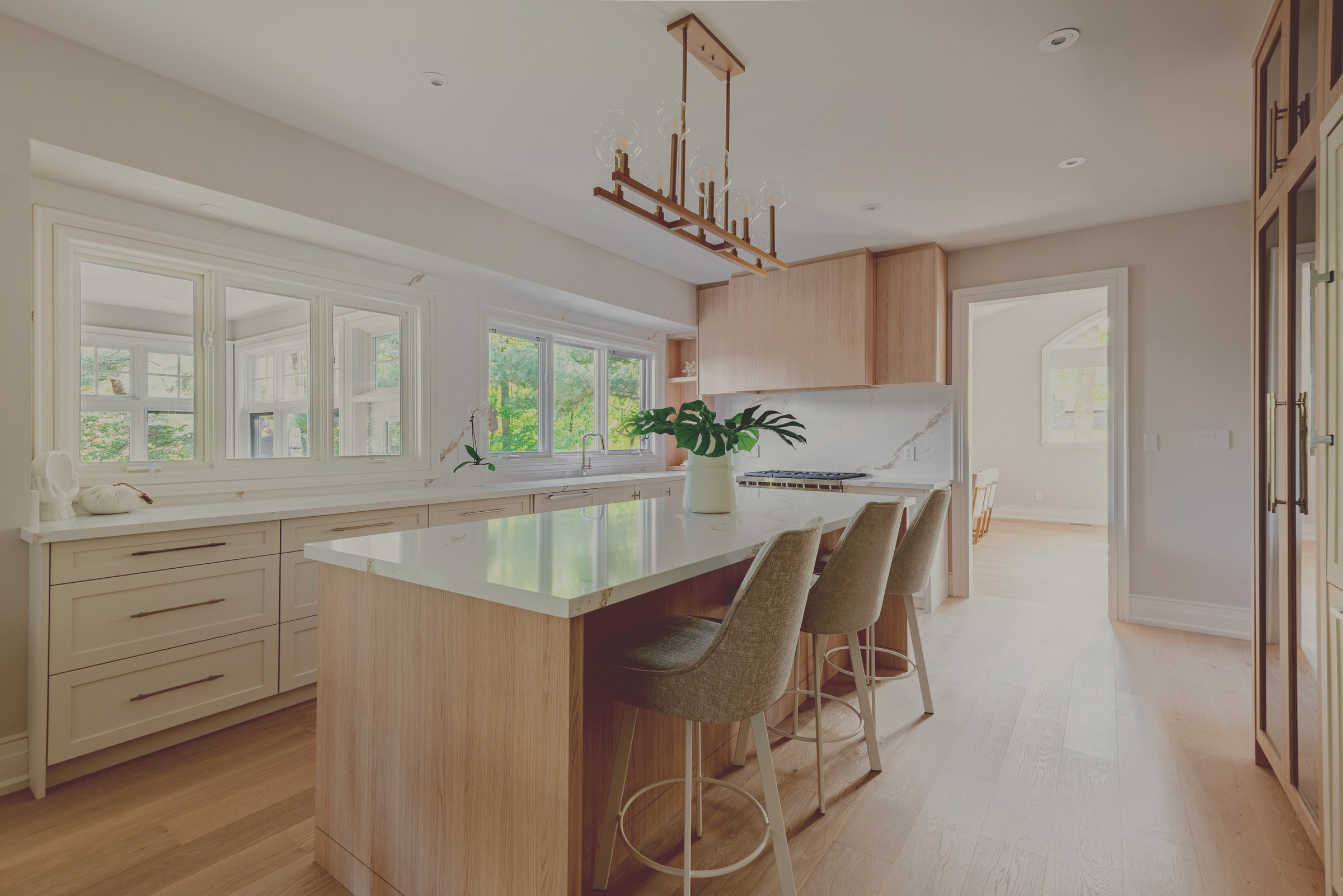 Custom kitchen with island — Mississauga — Studio Kimi