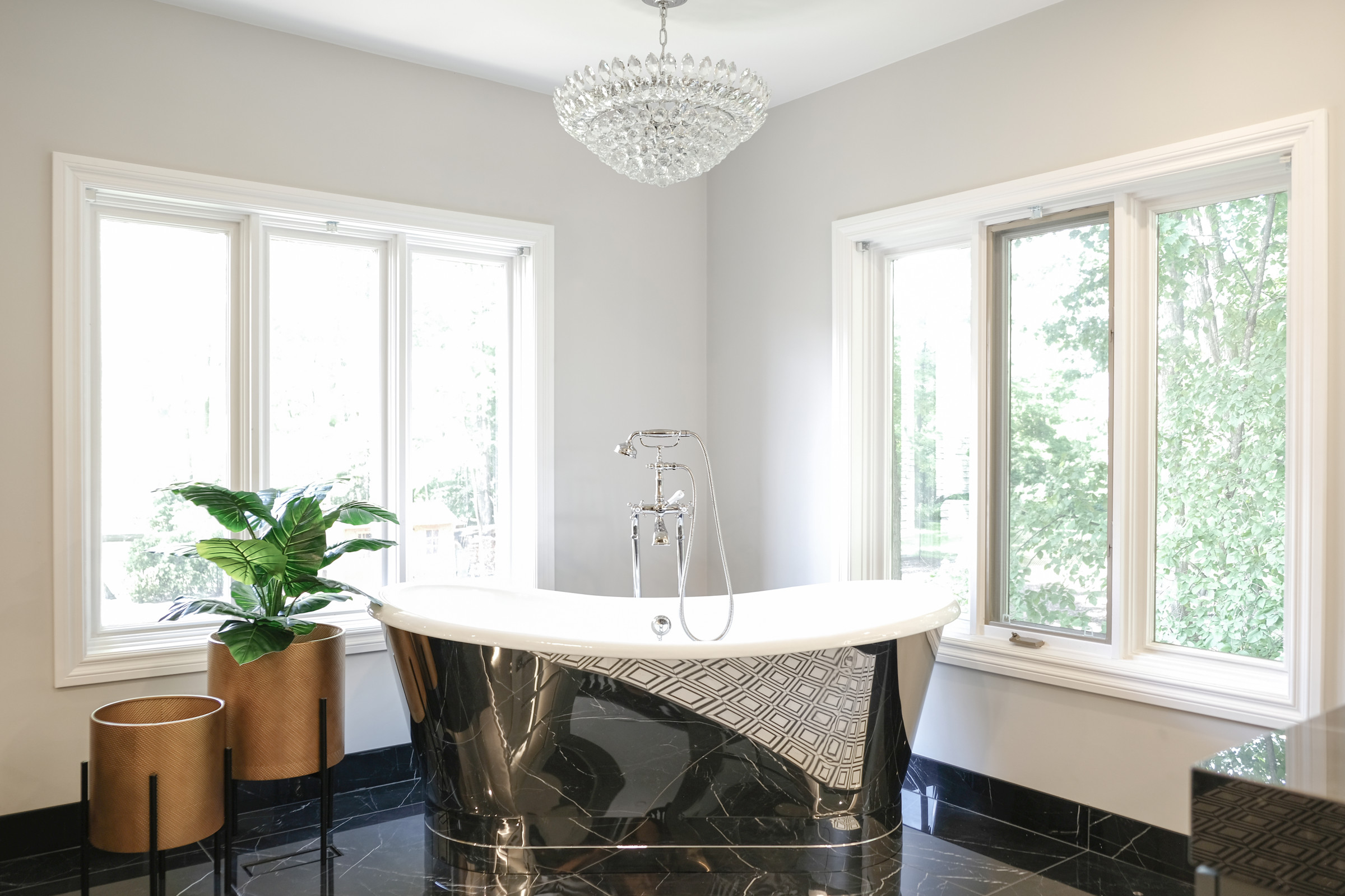 Gregwood — Primary ensuite & walk-in closet, Mississauga