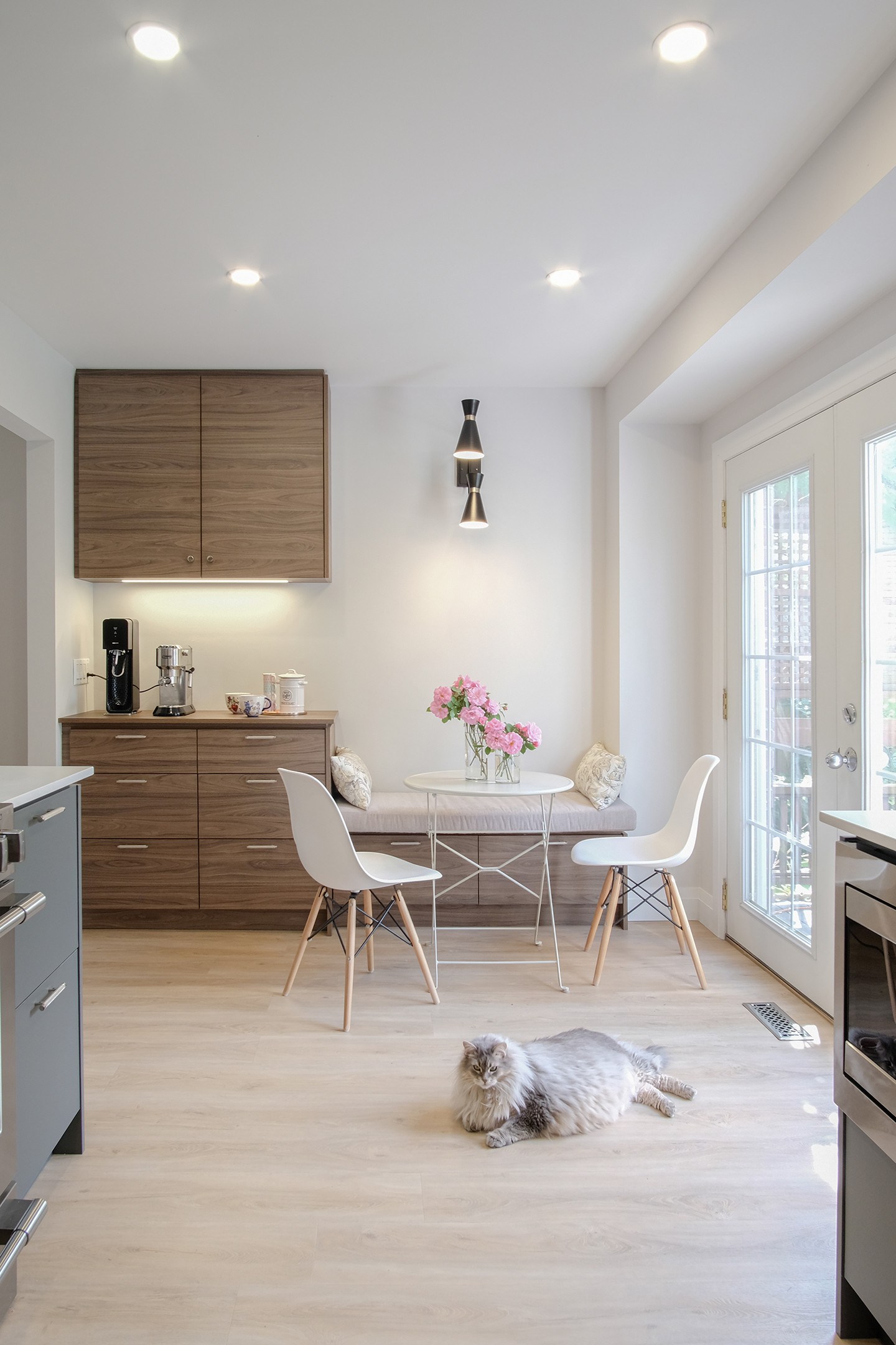 Ingram breakfast nook with built-in bench, walnut coffee station and garden doors — Studio Kimi interior design in Mississauga