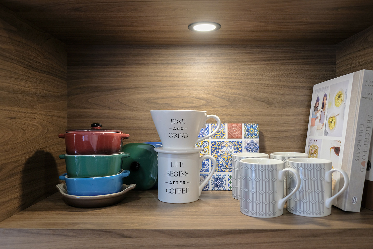 Open wood niche with colourful bowls and mugs — Ingram kitchen, Studio Kimi Mississauga