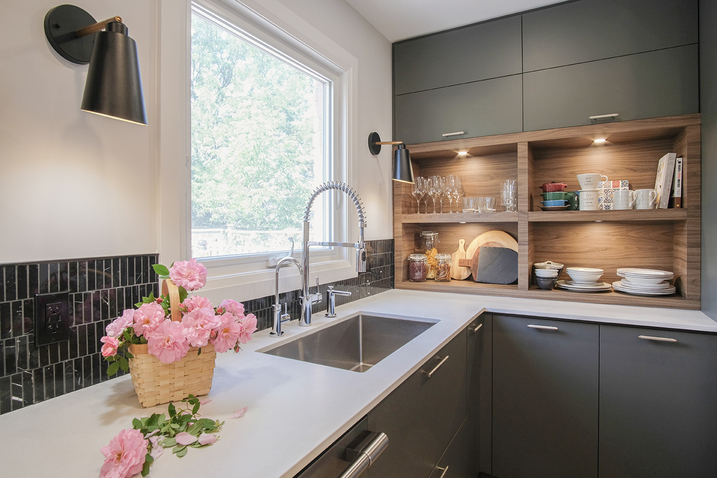 Kitchen sink and window with open shelving — Ingram, Studio Kimi Mississauga